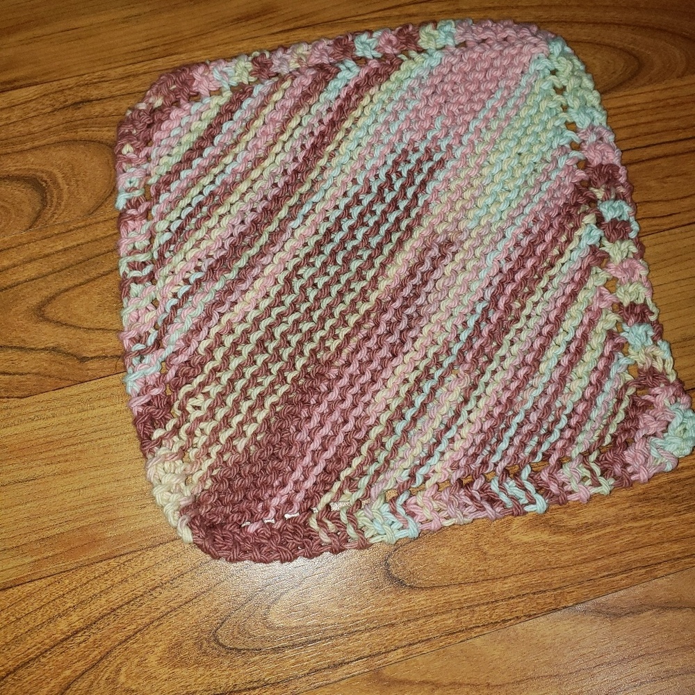 Knitted dishcloth